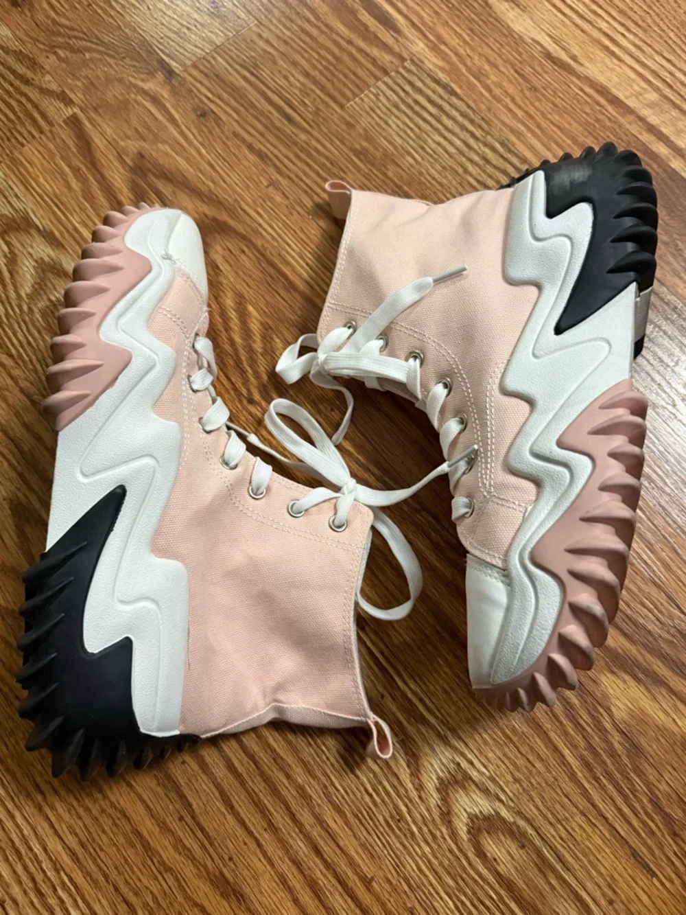 Women’s Platform Sneakers Size 10